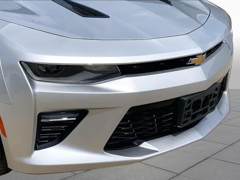 Used 2017 Chevrolet Camaro SS RWD image 29