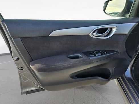Used 2015 Nissan Sentra SR image 21