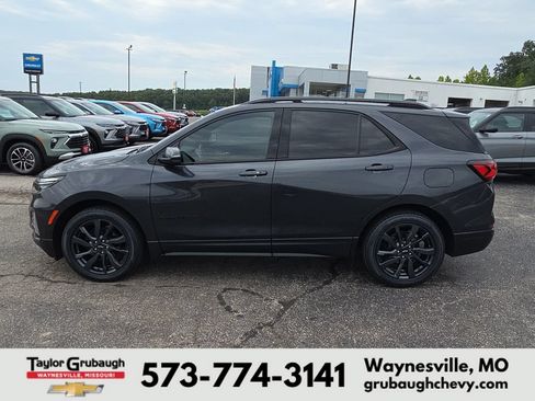 Certified 2023 Chevrolet Equinox RS w/ RS Leather Package AWD/4WD image 5