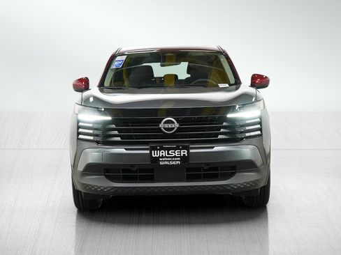 Used 2025 Nissan Kicks SV AWD/4WD image 8