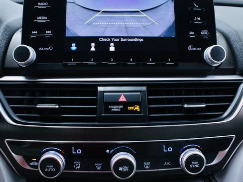 Used 2019 Honda Accord LX image 18