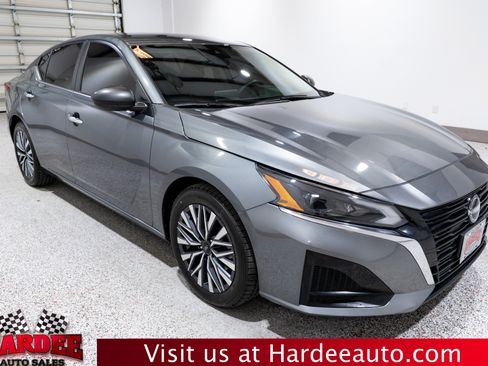 Used 2024 Nissan Altima 2.5 SV FWD image 6