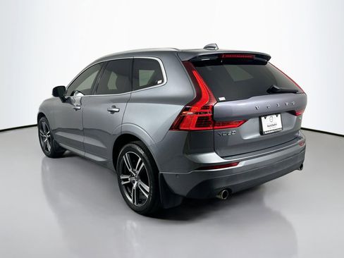 Used 2018 Volvo XC60 T6 Momentum w/ Convenience Package image 8