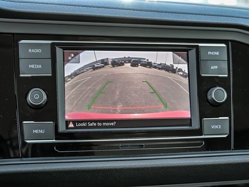 Used 2023 Volkswagen Jetta SE FWD image 22