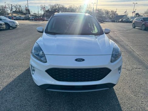 Used 2022 Ford Escape SEL image 2