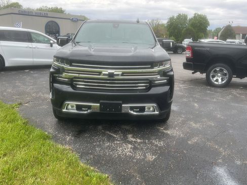 Used 2019 Chevrolet Silverado 1500 High Country w/ Technology Package AWD/4WD image 15