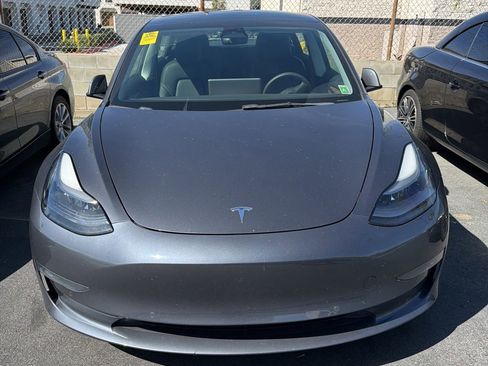 Used 2022 Tesla Model 3 Long Range image 2