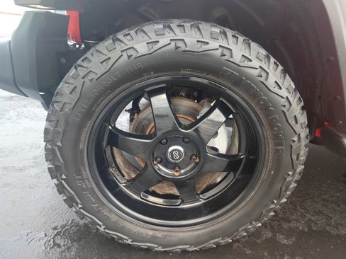 Used 2018 Jeep Wrangler Unlimited Sport S image 6