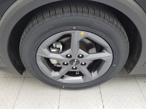 Used 2025 Kia K4 FWD image 31