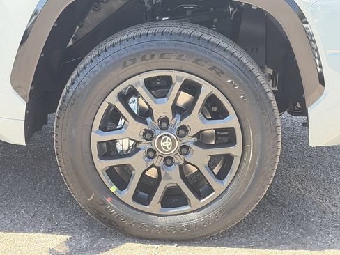New 2026 Toyota Tundra Platinum AWD/4WD image 9