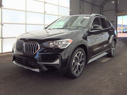 Used 2022 BMW X1 sDrive28i image 1