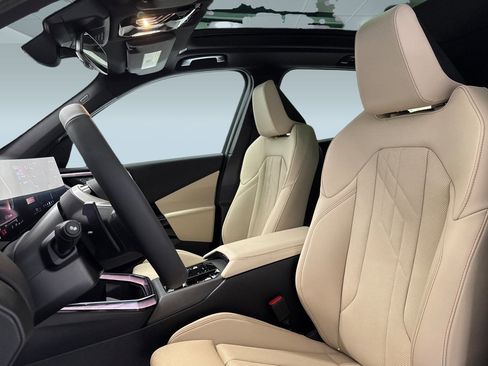 Used 2026 BMW X3 xDrive30 w/ Premium Package image 5