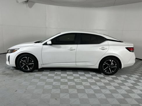 Certified 2024 Nissan Sentra SV FWD image 5