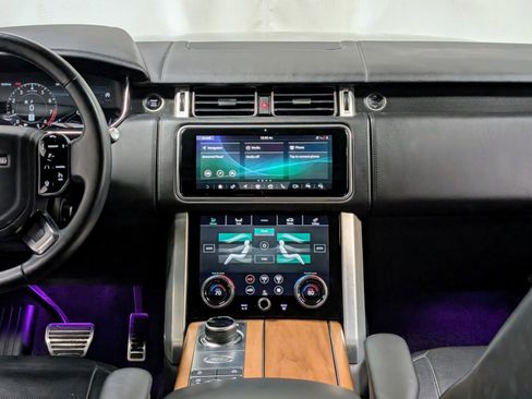 Used 2022 Land Rover Range Rover Autobiography image 29