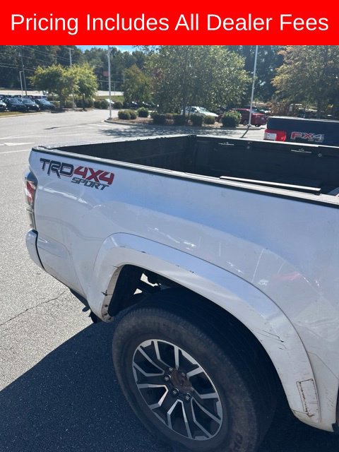 Used 2020 Toyota Tacoma TRD Sport w/ Technology Package AWD/4WD image 5