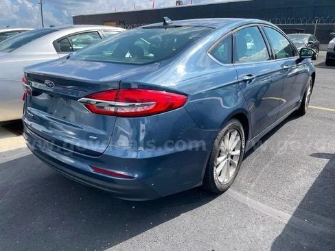 Used 2019 Ford Fusion SE FWD image 7