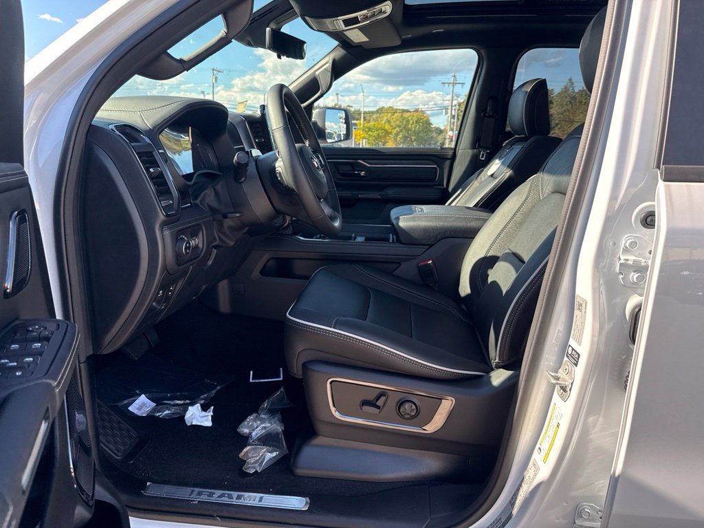 New 2027 RAM 1500 Limited AWD/4WD image 17