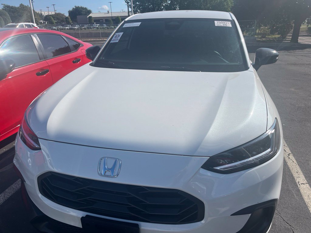Used 2026 Honda HR-V Sport image 2