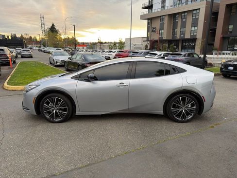 Used 2026 Toyota Prius Limited AWD/4WD image 2
