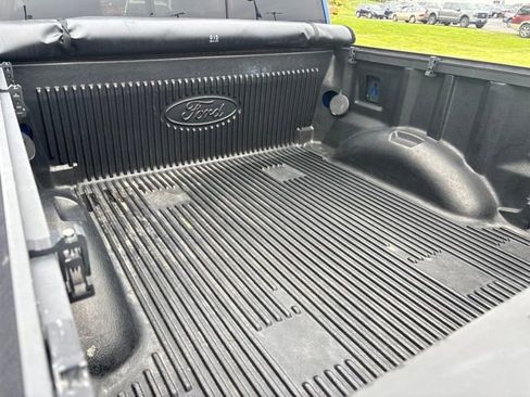 Used 2017 Ford F150 XLT w/ Equipment Group 302A Luxury AWD/4WD image 33