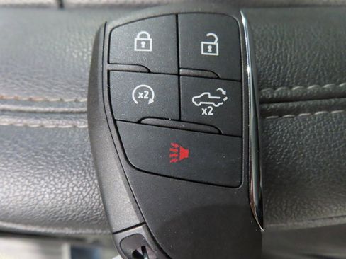 Used 2024 GMC Sierra 1500 SLT w/ SLT Convenience Package image 65