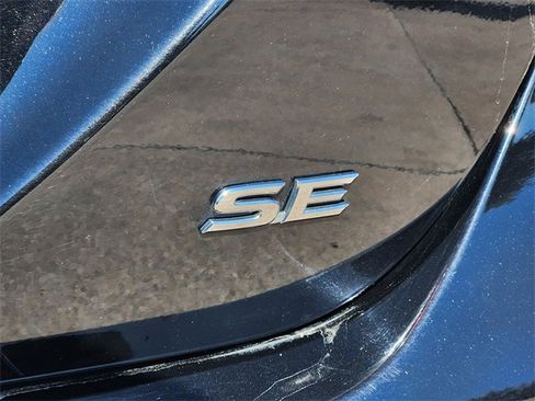 Used 2024 Toyota Camry SE image 12