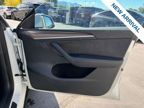 Used 2023 Tesla Model Y Long Range AWD/4WD image 10