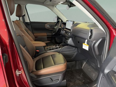 New 2026 Ford Bronco Sport Outer Banks w/ Sasquatch Outer Banks Package AWD/4WD image 18