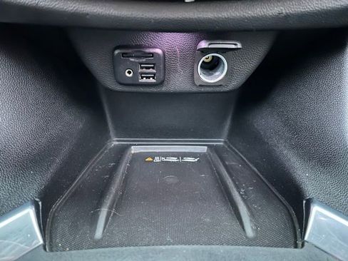 Used 2022 Chevrolet Traverse RS image 43