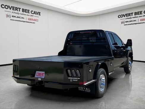 New 2026 GMC Sierra 3500 SLE w/ SLE Convenience Package image 9