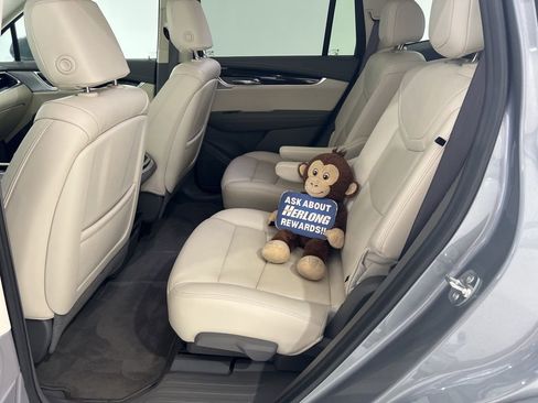 Used 2025 Cadillac XT6 Premium Luxury image 22