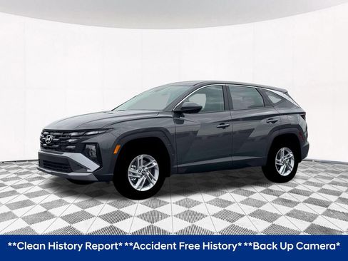 Used 2026 Hyundai Tucson SE AWD/4WD image 2