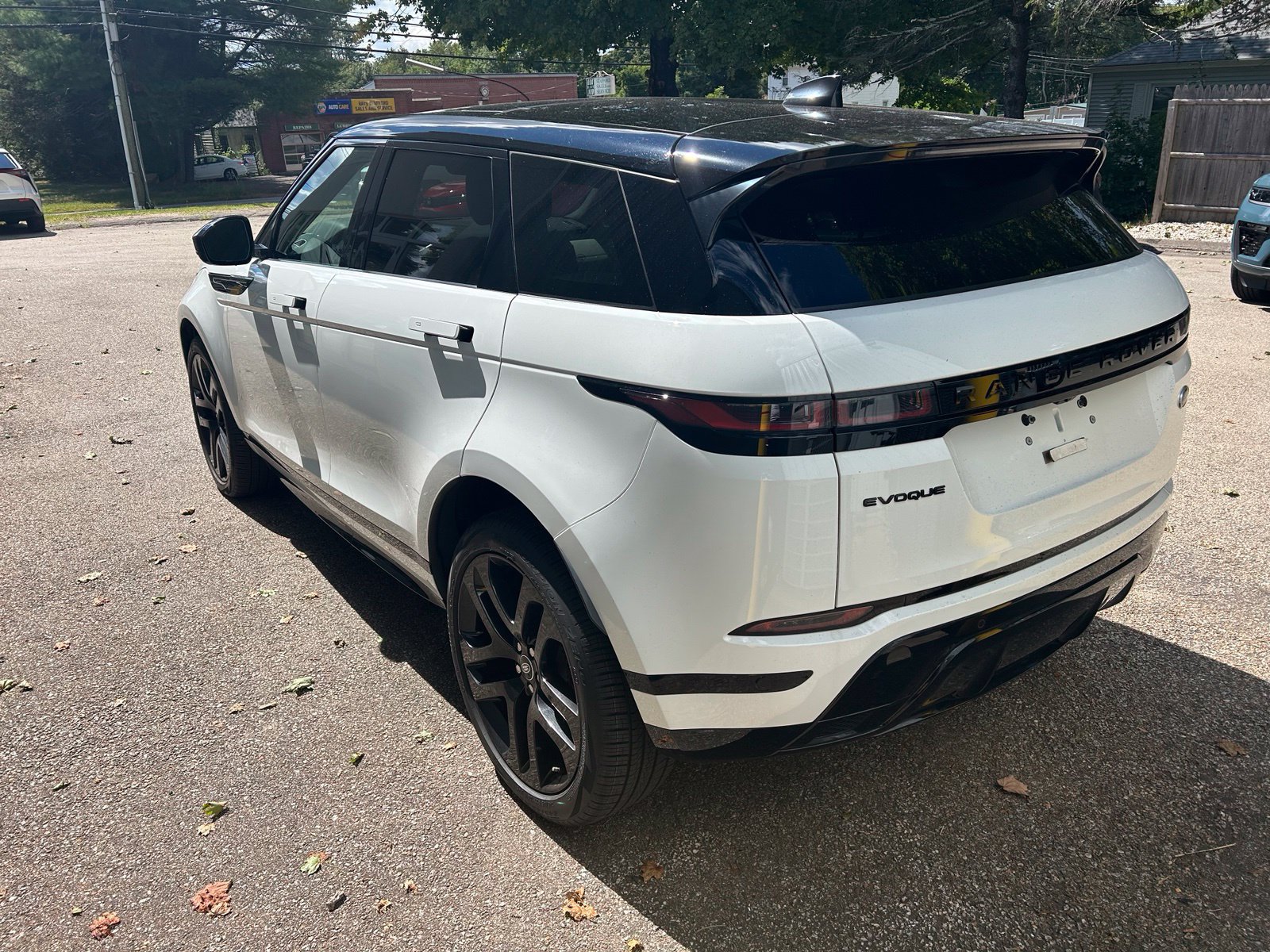 Used 2022 Land Rover Range Rover Evoque R-Dynamic S AWD/4WD image 8