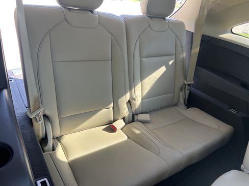Used 2018 Acura MDX w/ Advance Package FWD image 30