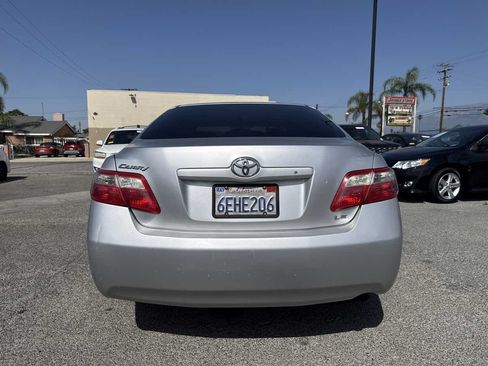Used 2009 Toyota Camry FWD image 4