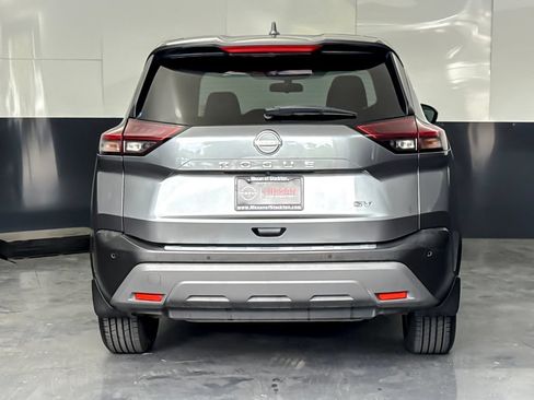 Used 2023 Nissan Rogue SV FWD image 4