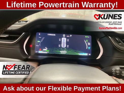 Used 2022 Jeep Grand Cherokee Summit w/ Advanced Protech Group IV image 16