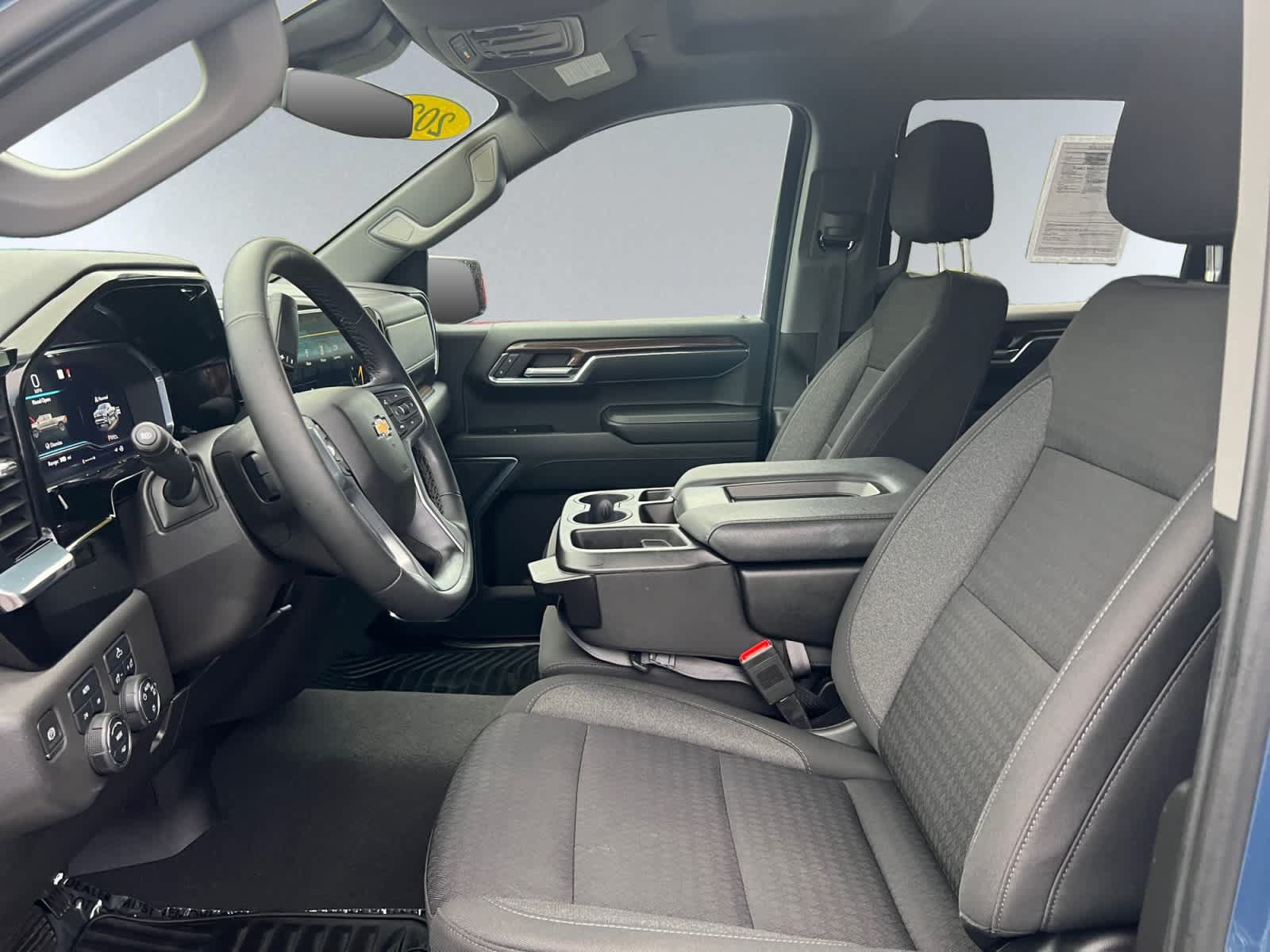 Used 2024 Chevrolet Silverado 1500 LT AWD/4WD image 11