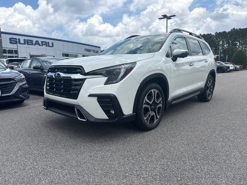 Used 2023 Subaru Ascent Touring AWD/4WD image 2