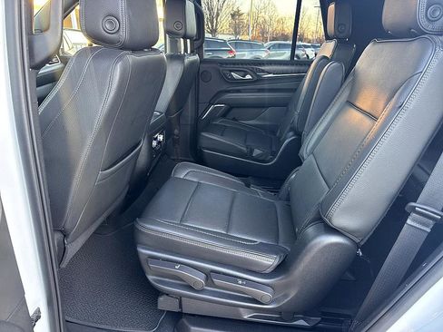 Used 2023 GMC Yukon Denali image 12