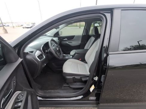 Used 2023 Chevrolet Equinox LS FWD image 10