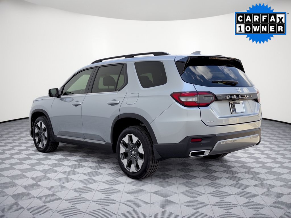 Used 2026 Honda Pilot Touring image 3