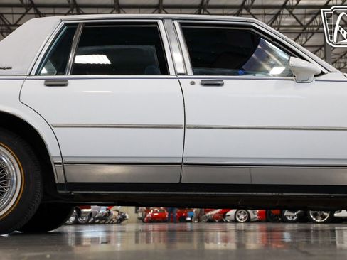Used 1989 Chevrolet Caprice Classic Brougham image 40