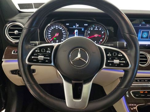 Used 2019 Mercedes-Benz E 300 4MATIC image 15