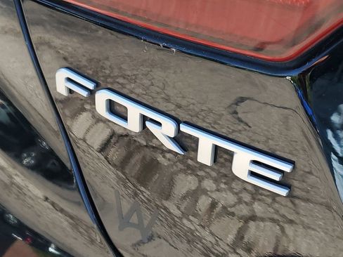 Certified 2023 Kia Forte LXS w/ LXS Technology Package image 6