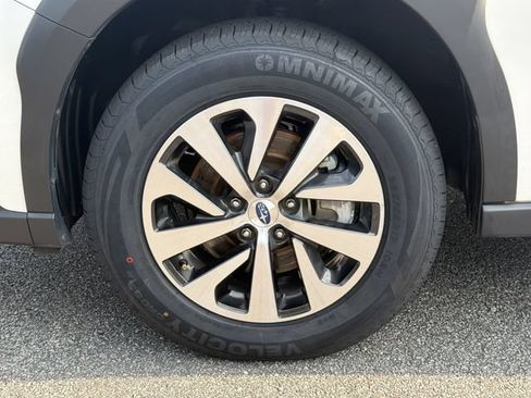 Used 2024 Subaru Outback AWD/4WD image 13