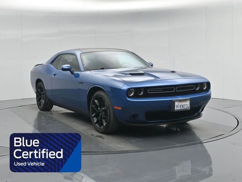 Used 2022 Dodge Challenger SXT w/ Plus Package image 1