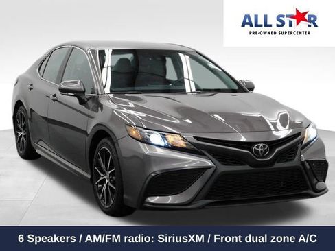 Used 2024 Toyota Camry SE image 1