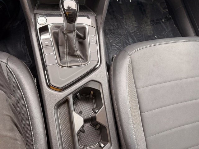 Certified 2023 Volkswagen Taos SE w/ Panoramic Sunroof Package FWD image 22