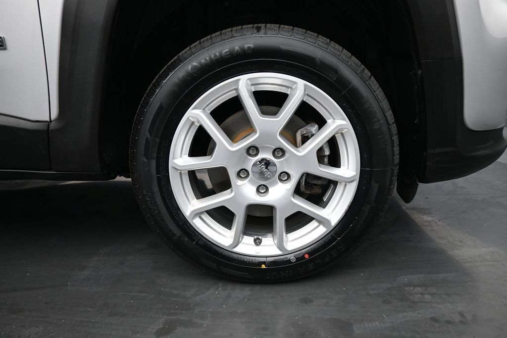 Used 2021 Jeep Renegade Limited w/ Sun & Sound Group AWD/4WD image 10